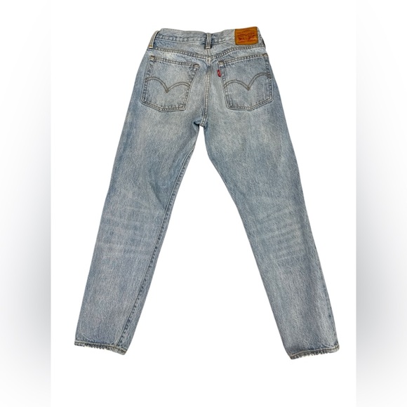 1990s Levi Skinny Leg Light Wash Distressed Denim - Picture 3 of 4